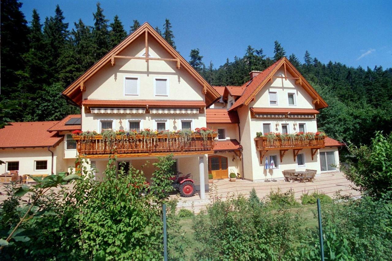 Haus Lenz Ferienwohnungen - Fam Ostermann 푸크베르크암슈니베르크 외부 사진